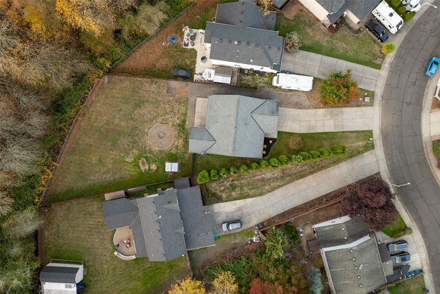 320 NW 25th Place, Battle Ground, WA 98604