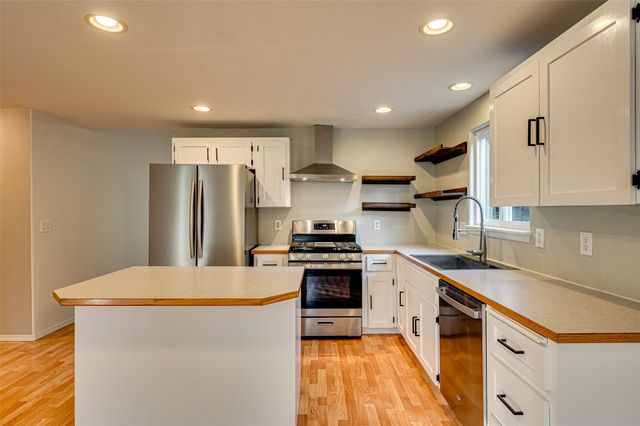 320 NW 25th Place, Battle Ground, WA 98604