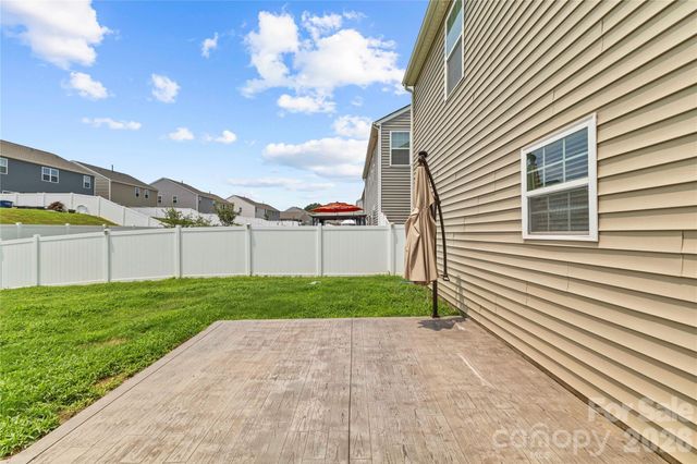 134 Giant Oak Avenue, Statesville, NC 28677