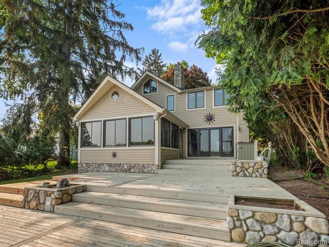 7028 Terrell Street, Waterford, MI 48329