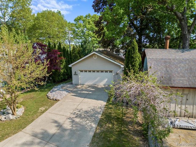 7028 Terrell Street, Waterford, MI 48329