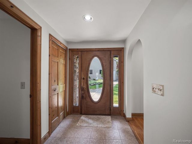 7028 Terrell Street, Waterford, MI 48329