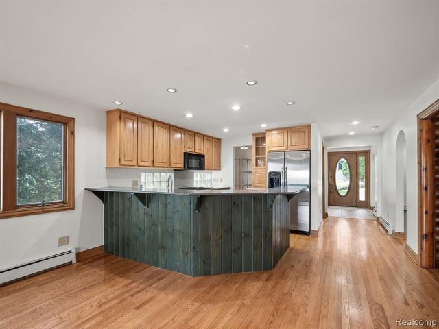7028 Terrell Street, Waterford, MI 48329