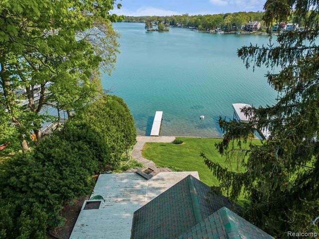 7028 Terrell Street, Waterford, MI 48329