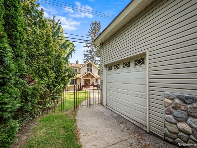 7028 Terrell Street, Waterford, MI 48329