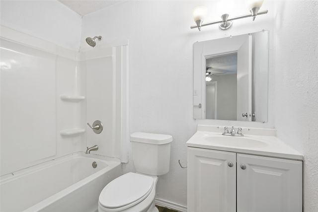 1102 E Lamar Street A, Sherman, TX 75090
