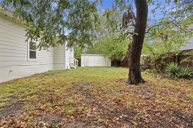 1102 E Lamar Street A, Sherman, TX 75090