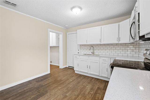1102 E Lamar Street A, Sherman, TX 75090