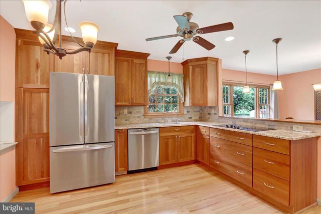 152 WINDHAM, Langhorne, PA 19047