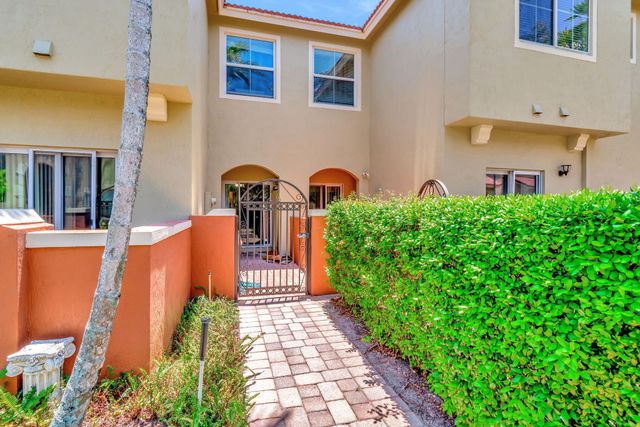 103 Monterey Bay Drive, Boynton Beach, FL 33426