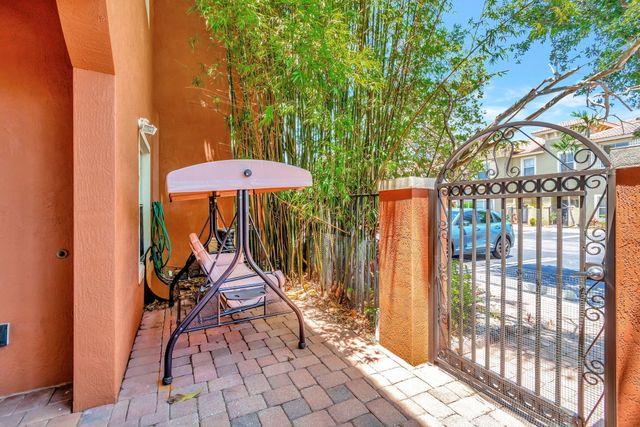 103 Monterey Bay Drive, Boynton Beach, FL 33426