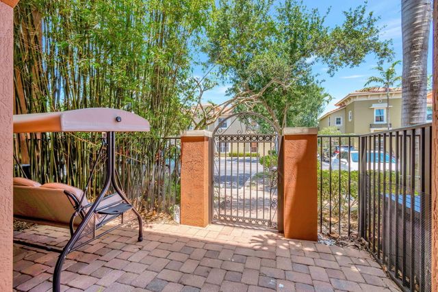 103 Monterey Bay Drive, Boynton Beach, FL 33426