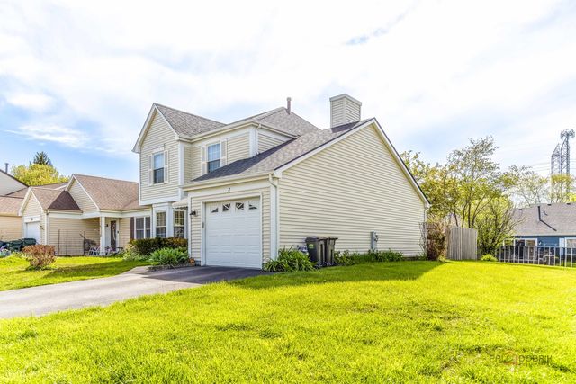 2 SANDHURST Road, Mundelein, IL 60060