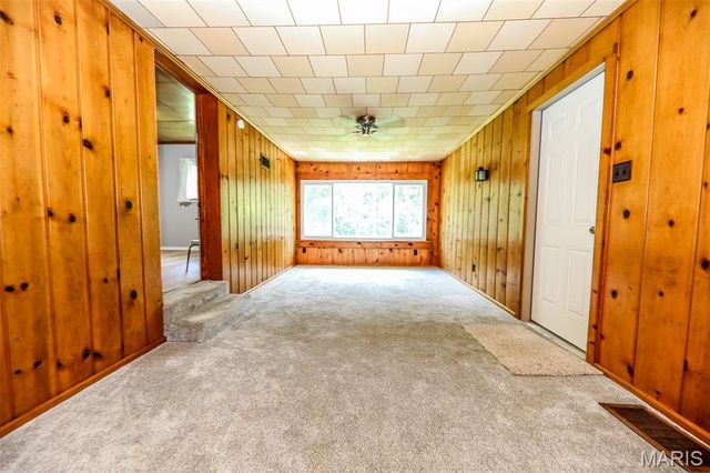 35 Harmon Drive, Lebanon, IL 62254