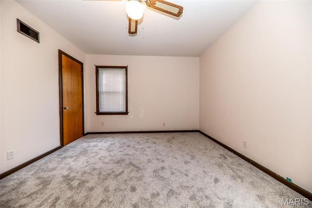 35 Harmon Drive, Lebanon, IL 62254