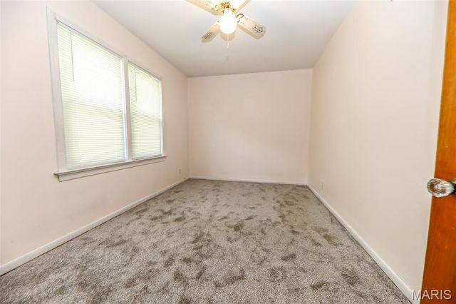 35 Harmon Drive, Lebanon, IL 62254