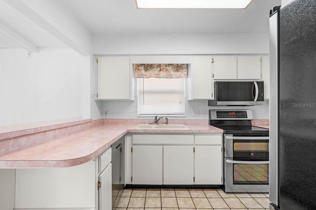 7506 ARMAND CIRCLE, Tampa, FL 33634