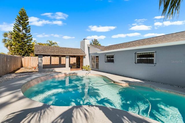 7506 ARMAND CIRCLE, Tampa, FL 33634