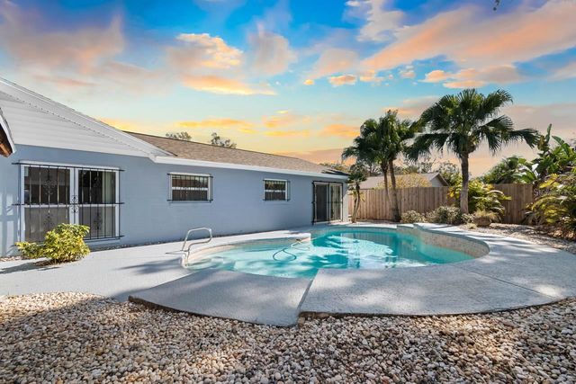 7506 ARMAND CIRCLE, Tampa, FL 33634