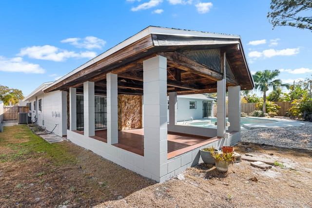 7506 ARMAND CIRCLE, Tampa, FL 33634