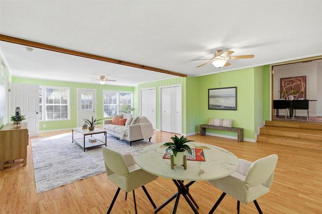 1506 Grace ST, Taylor, TX 76574