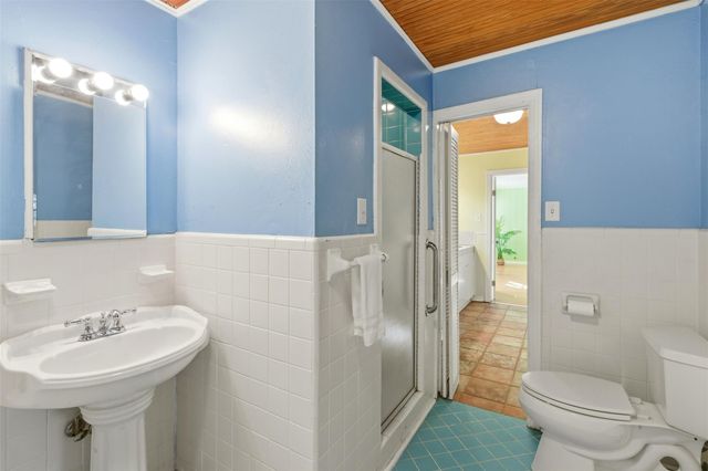 1506 Grace ST, Taylor, TX 76574