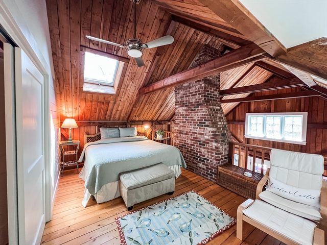 225 Lamberts Cove Rd, West Tisbury, MA 02575