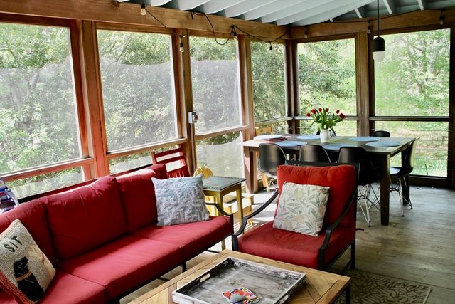 225 Lamberts Cove Rd, West Tisbury, MA 02575