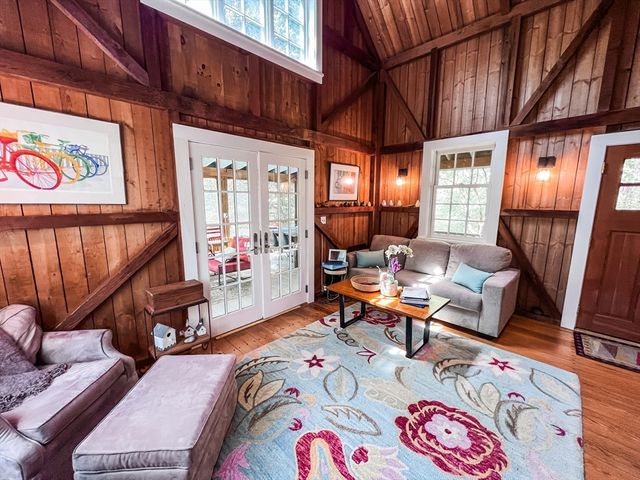 225 Lamberts Cove Rd, West Tisbury, MA 02575