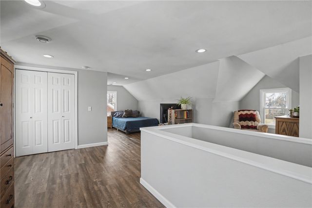 2441 1st Street SW, Cedar Rapids, IA 52404