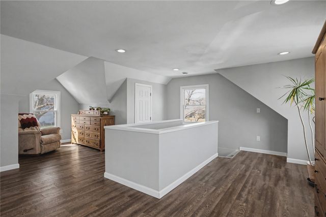 2441 1st Street SW, Cedar Rapids, IA 52404