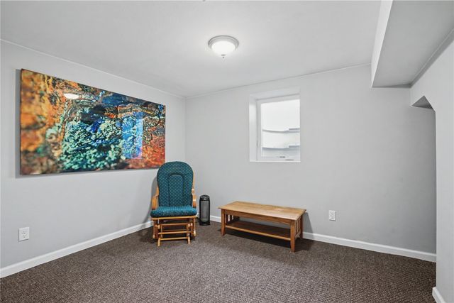 2441 1st Street SW, Cedar Rapids, IA 52404