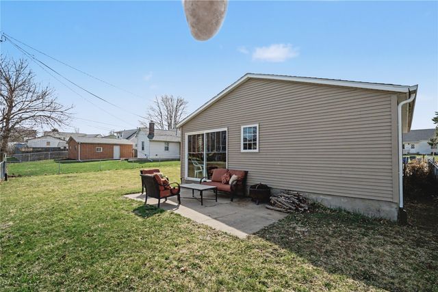 2441 1st Street SW, Cedar Rapids, IA 52404