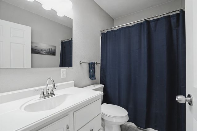 2441 1st Street SW, Cedar Rapids, IA 52404