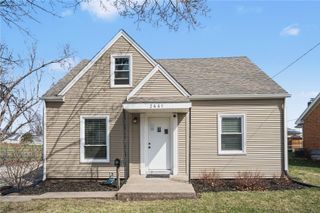 2441 1st Street SW, Cedar Rapids, IA 52404