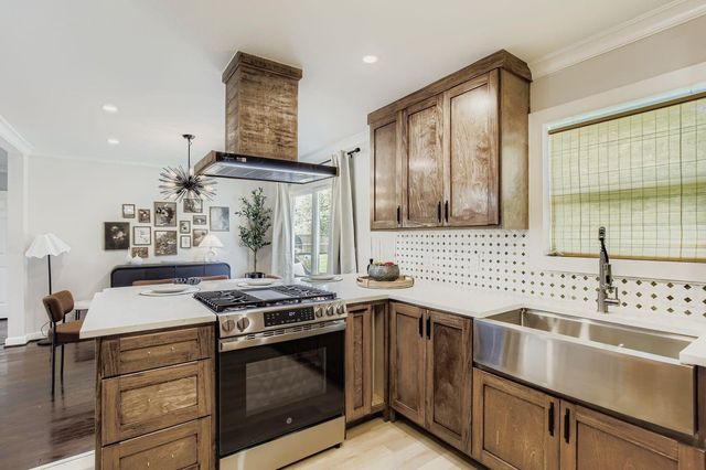 4005 Maury Street, Houston, TX 77009
