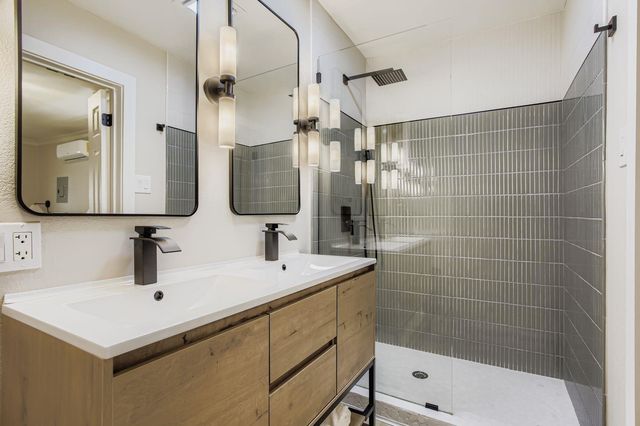 4005 Maury Street, Houston, TX 77009