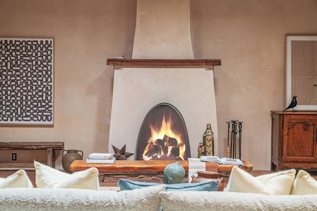 23 Media Luna, Santa Fe, NM 87508