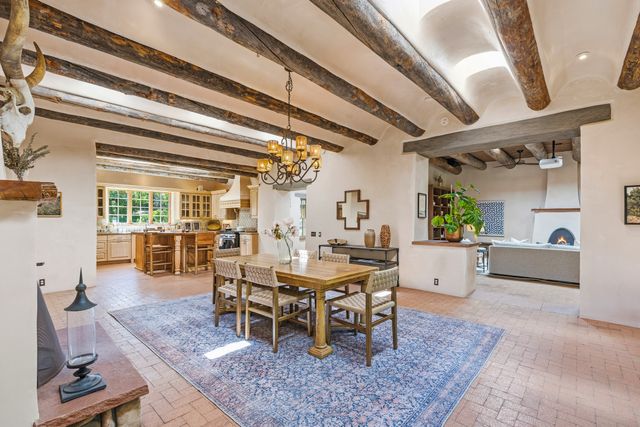 23 Media Luna, Santa Fe, NM 87508