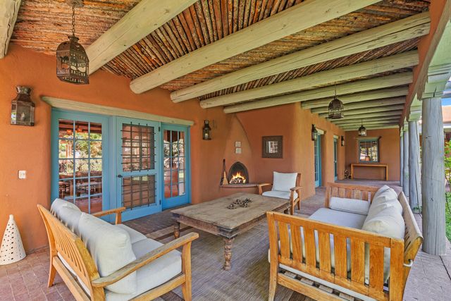 23 Media Luna, Santa Fe, NM 87508