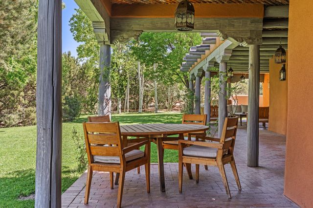 23 Media Luna, Santa Fe, NM 87508
