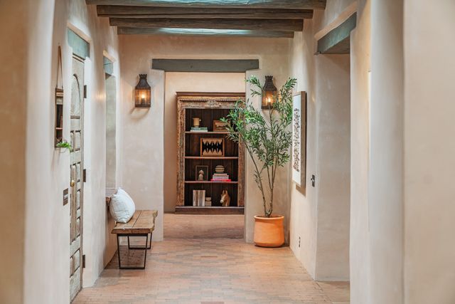 23 Media Luna, Santa Fe, NM 87508