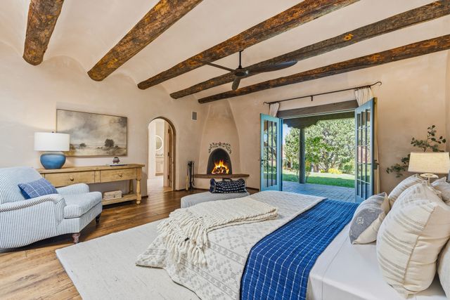 23 Media Luna, Santa Fe, NM 87508