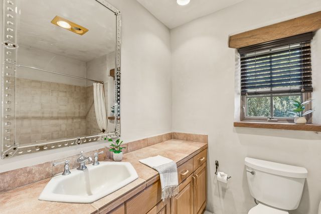 23 Media Luna, Santa Fe, NM 87508