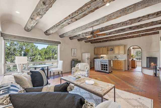 23 Media Luna, Santa Fe, NM 87508