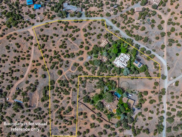 23 Media Luna, Santa Fe, NM 87508
