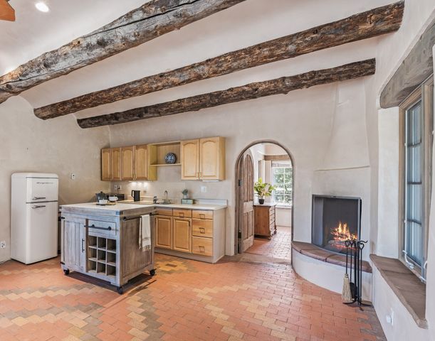 23 Media Luna, Santa Fe, NM 87508