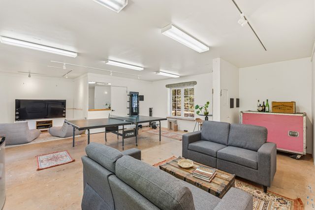 23 Media Luna, Santa Fe, NM 87508
