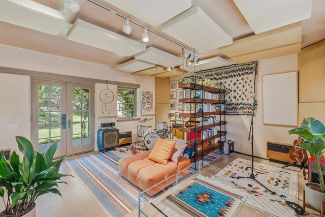 23 Media Luna, Santa Fe, NM 87508