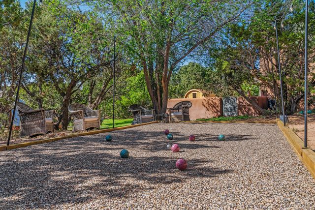 23 Media Luna, Santa Fe, NM 87508